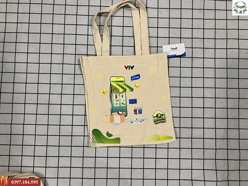 Nhận gia công túi vải canvas in logo số lượng lớn giá rẻ
