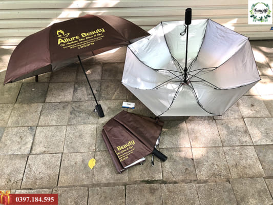 Quà tặng ô, dù cầm tay in logo