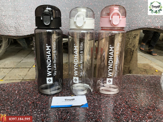 Bình nước nhựa thể thao mix màu in logo WYNDHAM