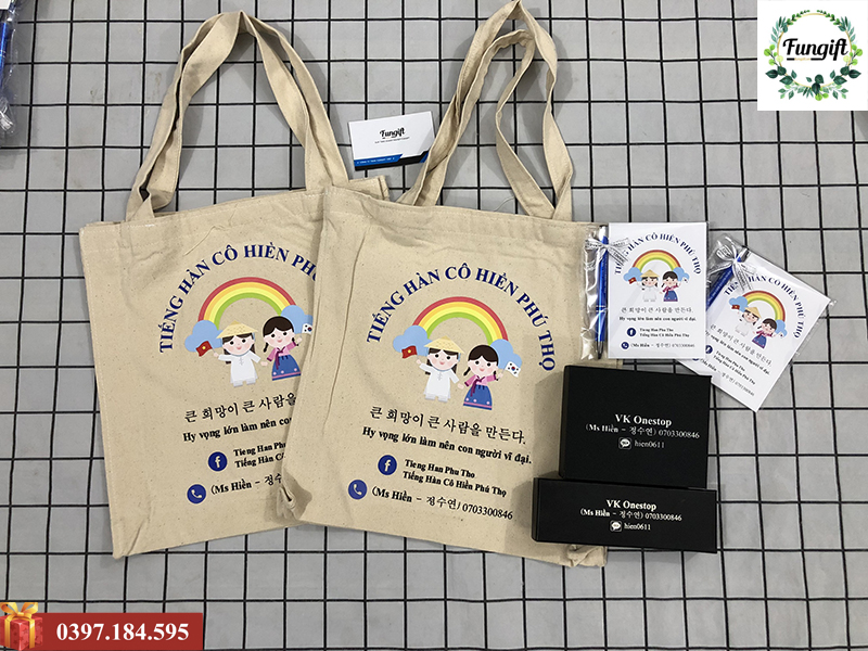 Bộ quà tặng túi vải, namecard hộp bút ký và thiệp in logo VK OneStop