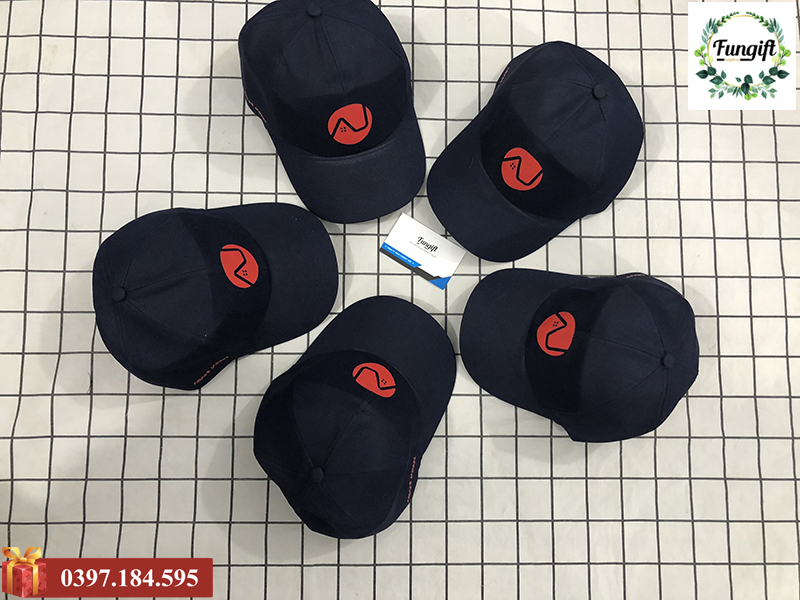 In mũ lưỡi trai đồng phục lớp học