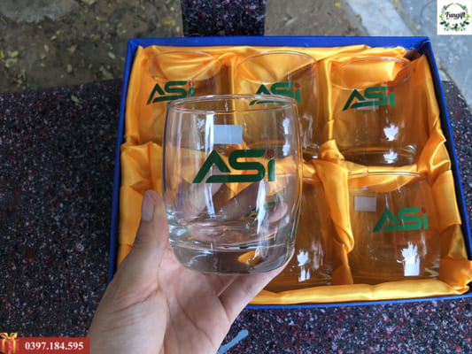Ly thủy tinh in theo yêu cầu