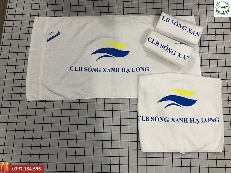 Quà tặng khắn tắm in logo clb sóng xanh Hạ Long
