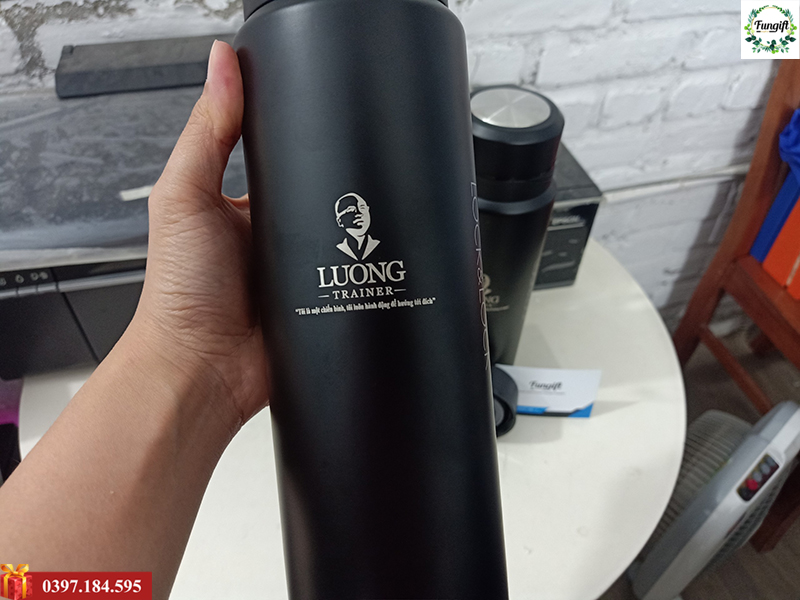 Bình giữ nhiệt Lock&Lock khắc logo Lương Trainer