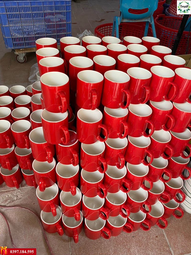 Cốc sứ in logo số lượng lớn theo yêu cầu