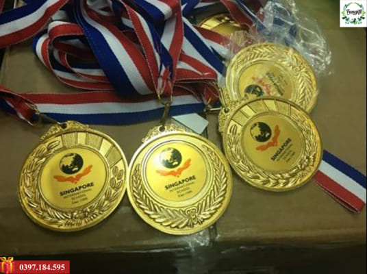 huy chương bóng đá giá rẻ