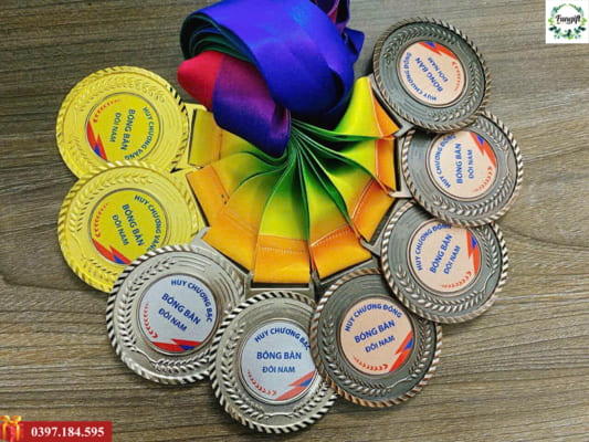 Huy chương kim loại theo yêu cầu
