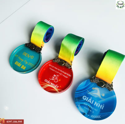 huy chương mica in theo yêu cầu Đà Nẵng