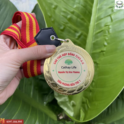 huy chương vàng giá rẻ