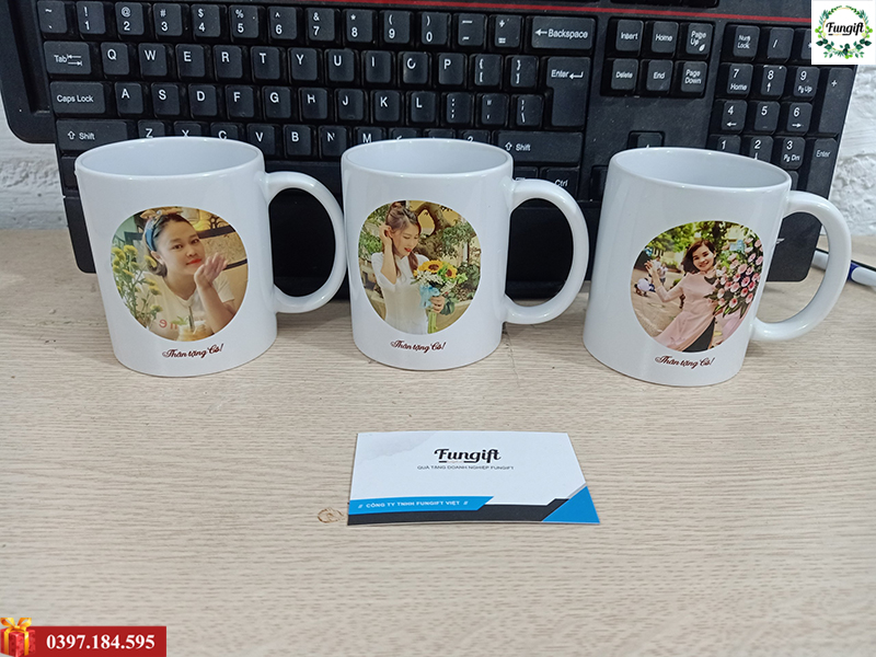 In hình ảnh cô giáo lên cốc sứ