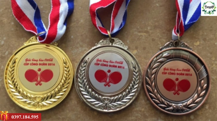 quy trình sản xuất huy chương