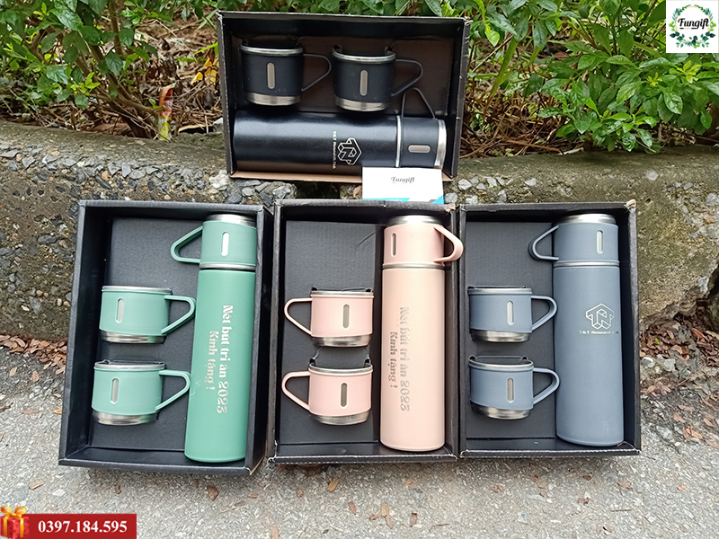 set quà tặng bình giữ nhiệt kèm cốc khắc theo yêu cầu