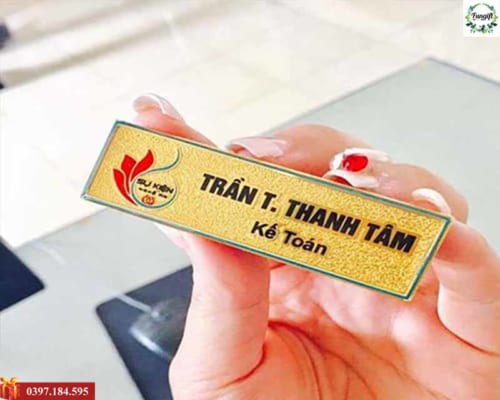 Bảng tên ăn mòn mạ vàng