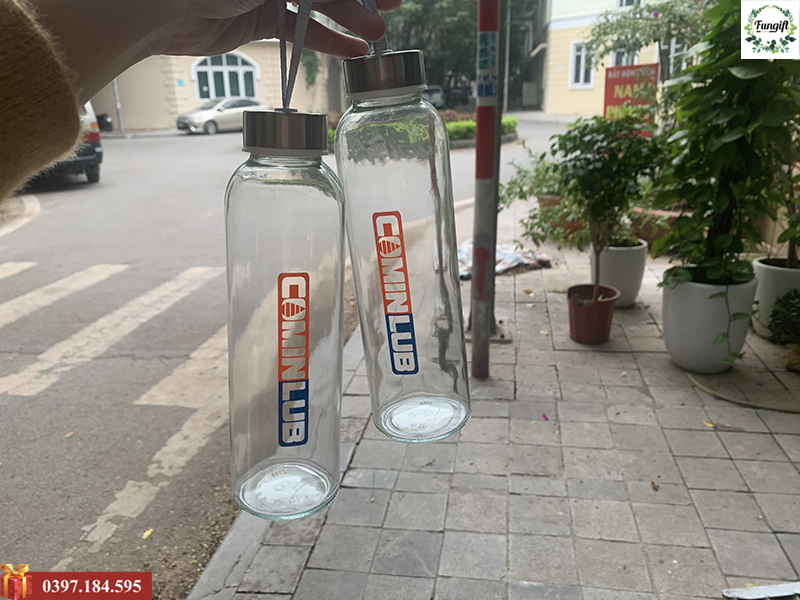 Bình đựng nước thủy tinh in logo CominLub