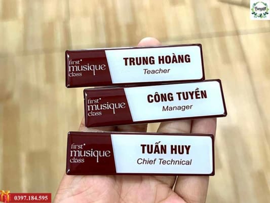 Làm bảng tên nhân viên Thái Bình