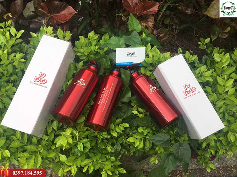 300 bình nhôm khắc logo theo yêu cầu cho Hoa Hoa Company