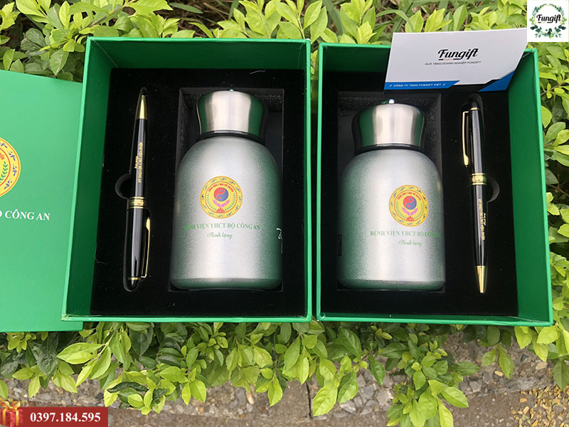 Bộ giftset bình giữ nhiệt và bút ký in cho bệnh viện y học cổ truyền