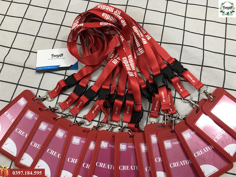 In dây đeo thẻ theo yêu cầu TPHCM