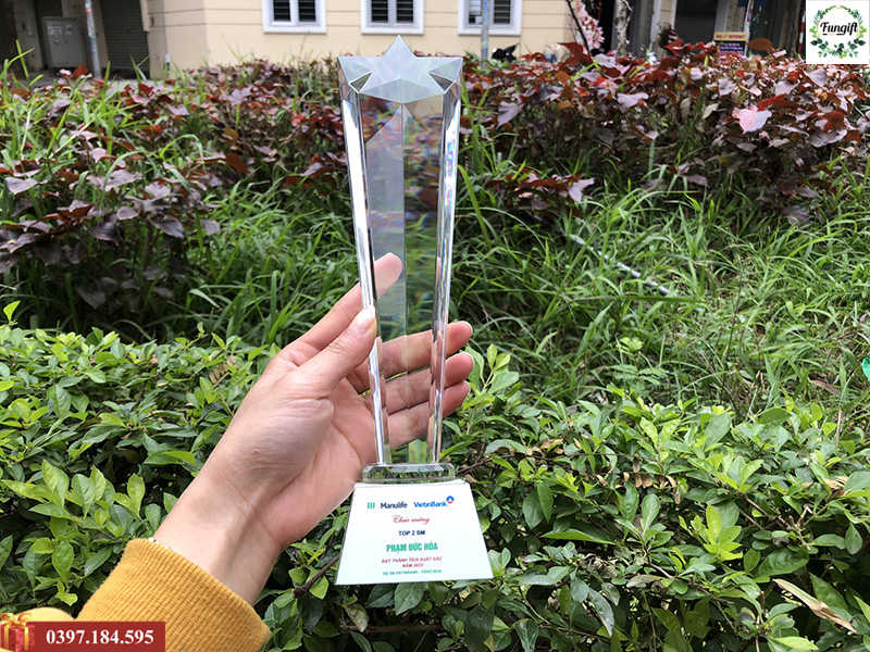Kỷ niệm chương pha lê