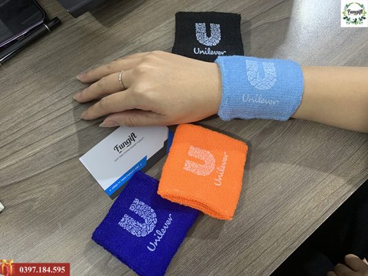 Xưởng nhận in logo lên băng đeo tay tập gym