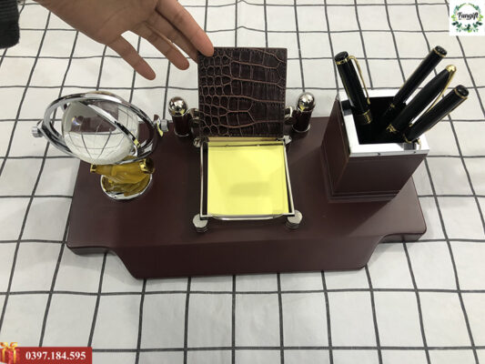 Bộ cắm bút để bàn bằng gỗ