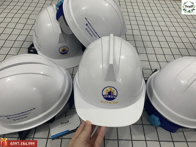 In logo lên nón bảo hộ lao động