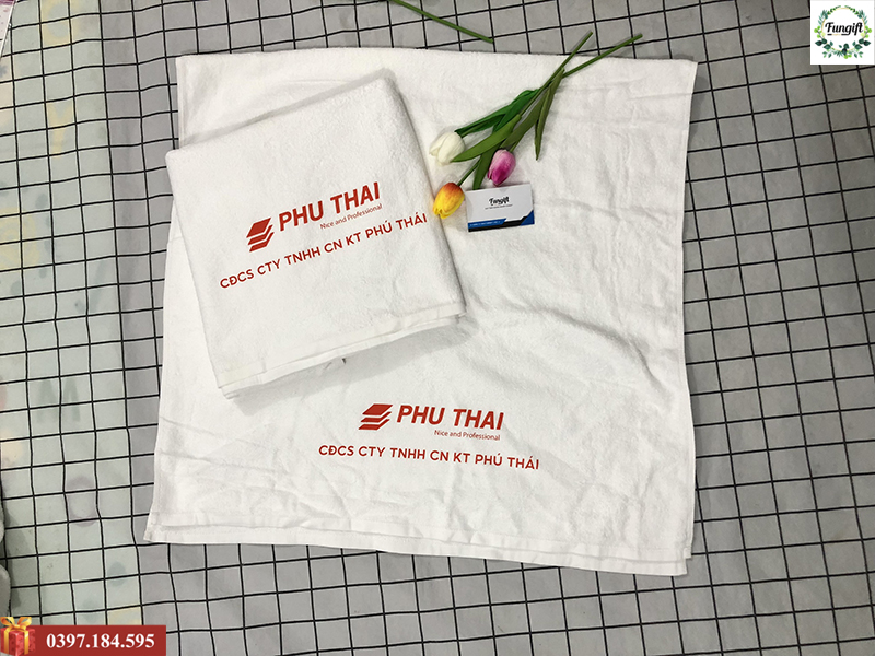 Dịch vụ in thêu logo lên khăn quà tặng