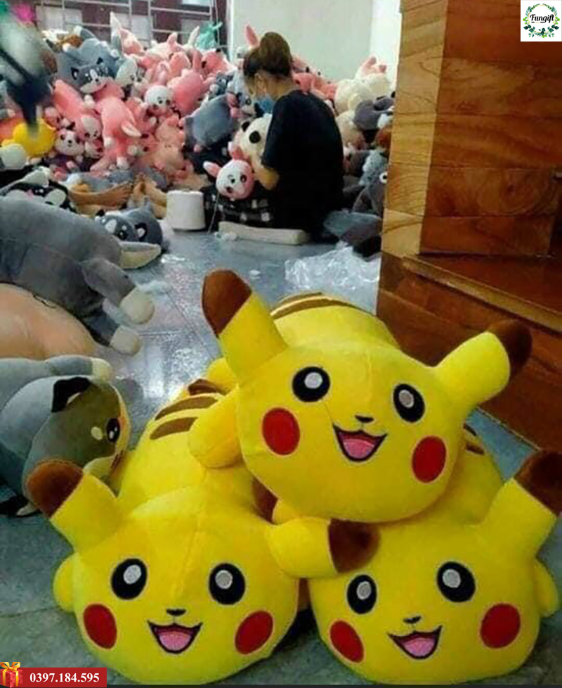 gấu bông pikachu