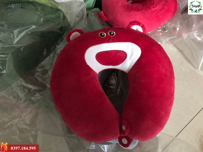 Gối chữ U hình gấu dâu