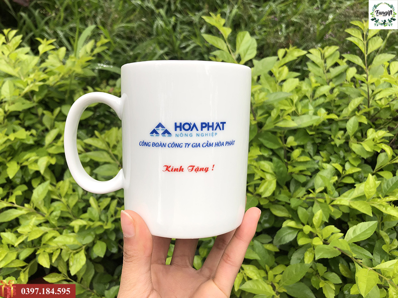 In hình lên ly sứ theo yêu cầu