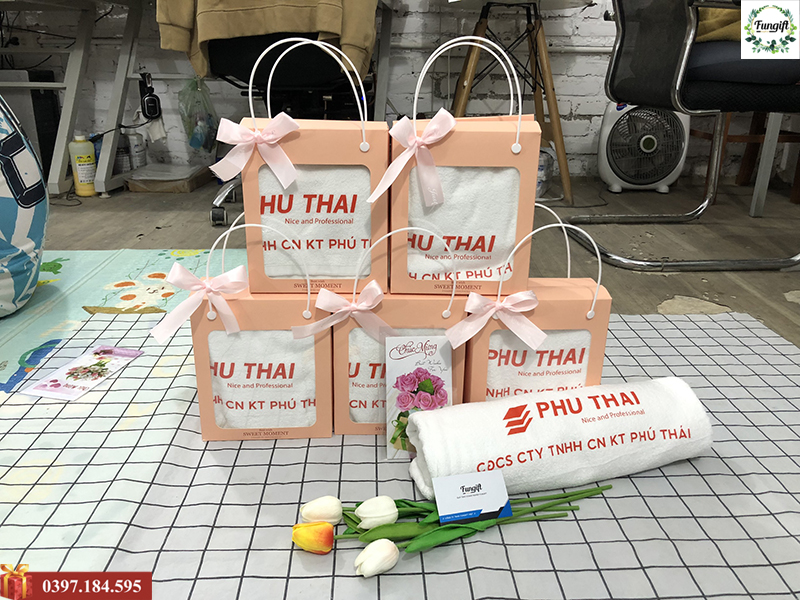Sản xuất khăn quà tặng cao cấp