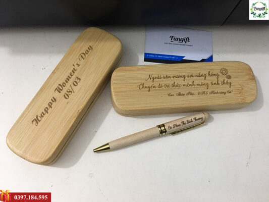Bộ bút gỗ khắc tên