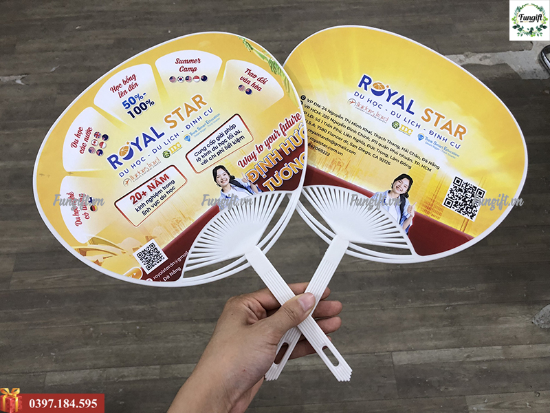 Quạt nhựa quảng cáo