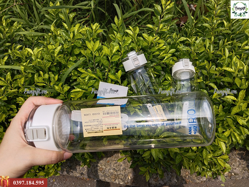 Bình đựng nước nhựa in theo yêu cầu giá rẻ