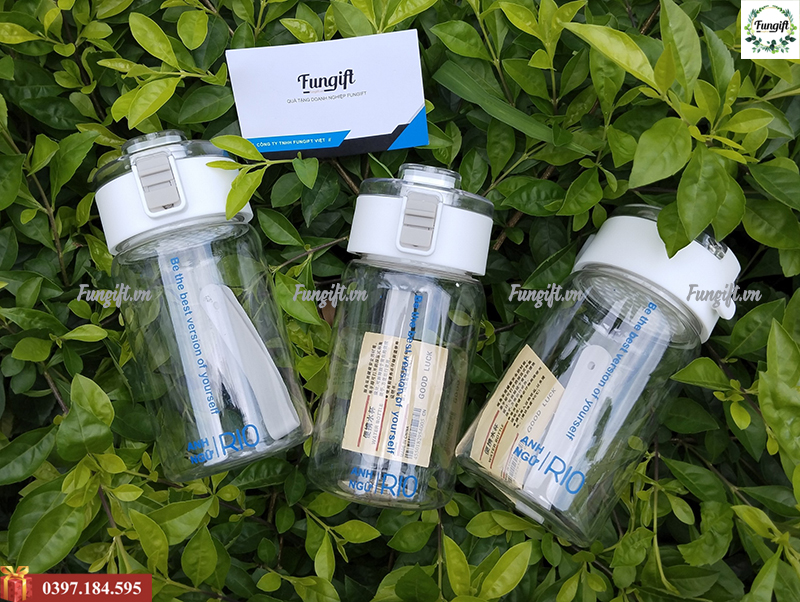 Bình đựng nước nhựa in theo yêu cầu tại Hà Nội