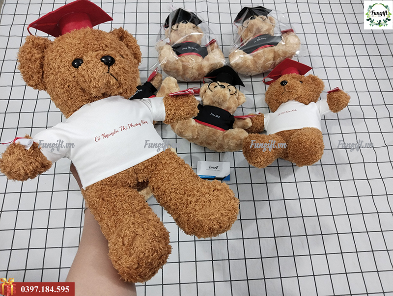 Số lượng lớn gấu bông in tên theo yêu cầu