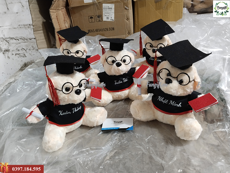 Gấu cử nhân tặng tốt nghiệp