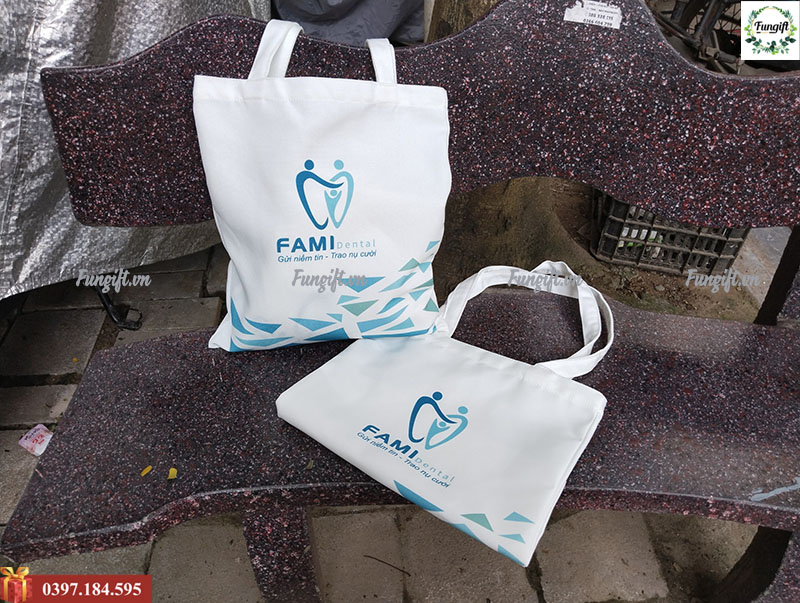 Các mẫu túi tote vải in logo đẹp