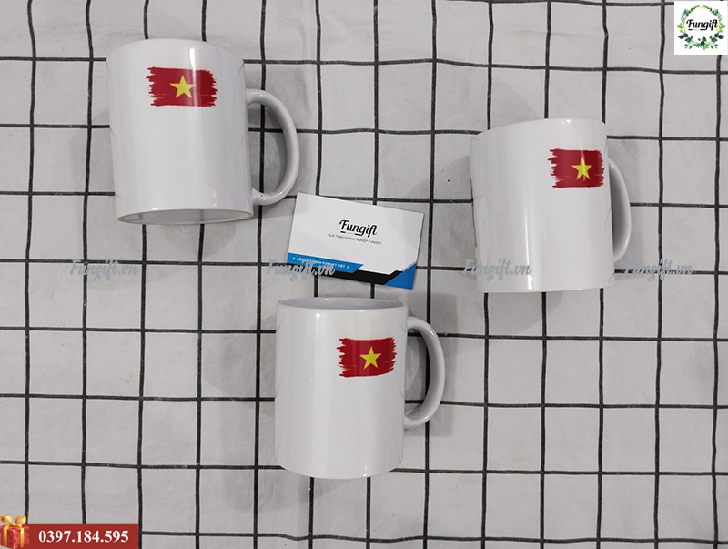 Sản xuất cốc sứ in hình số lượng lớn
