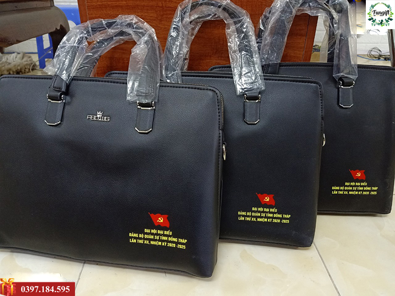 Cặp da đại hội