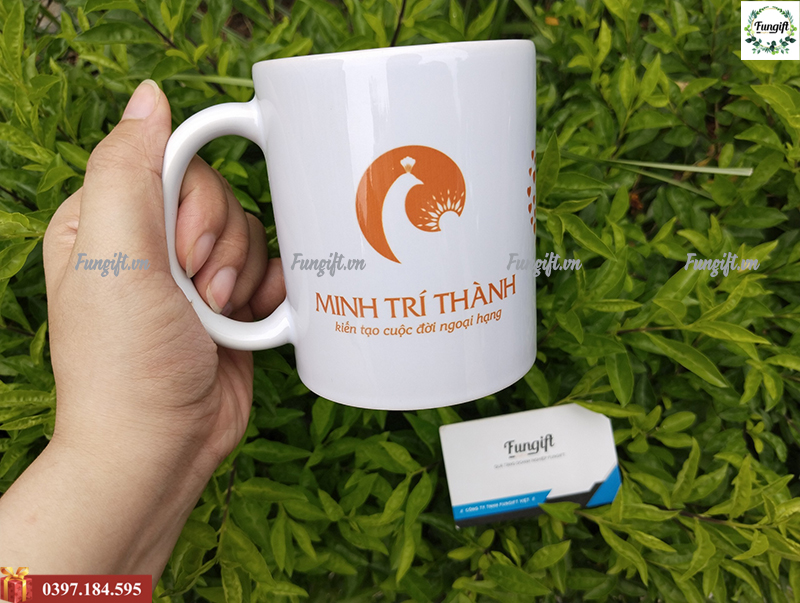 Cốc sứ in logo làm quà tặng