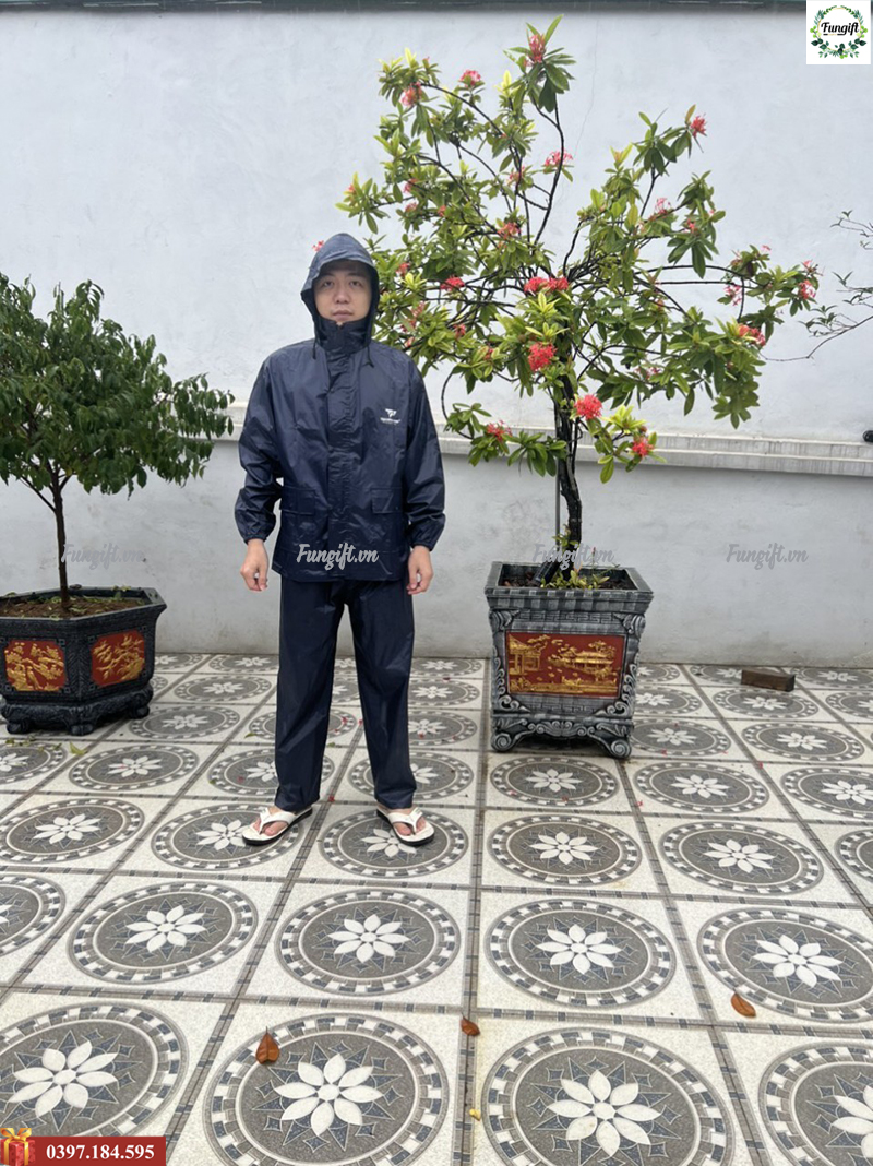 Áo mưa in logo công ty