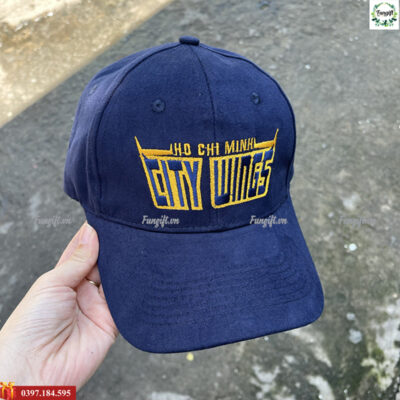 Mũ lưỡi trai thêu logo nổi bật