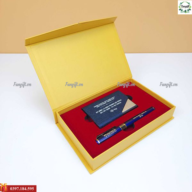 Bộ quà tặng in logo theo yêu cầu