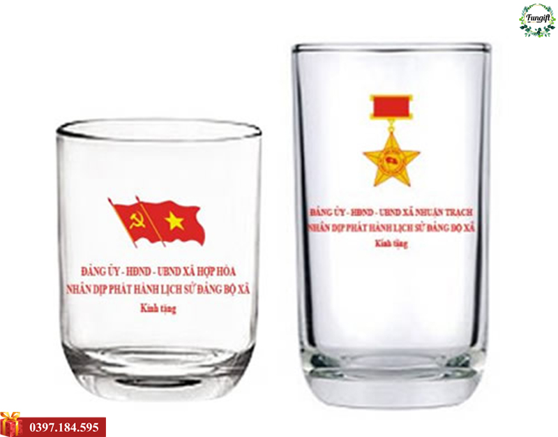 Cốc thuỷ tinh đại hội