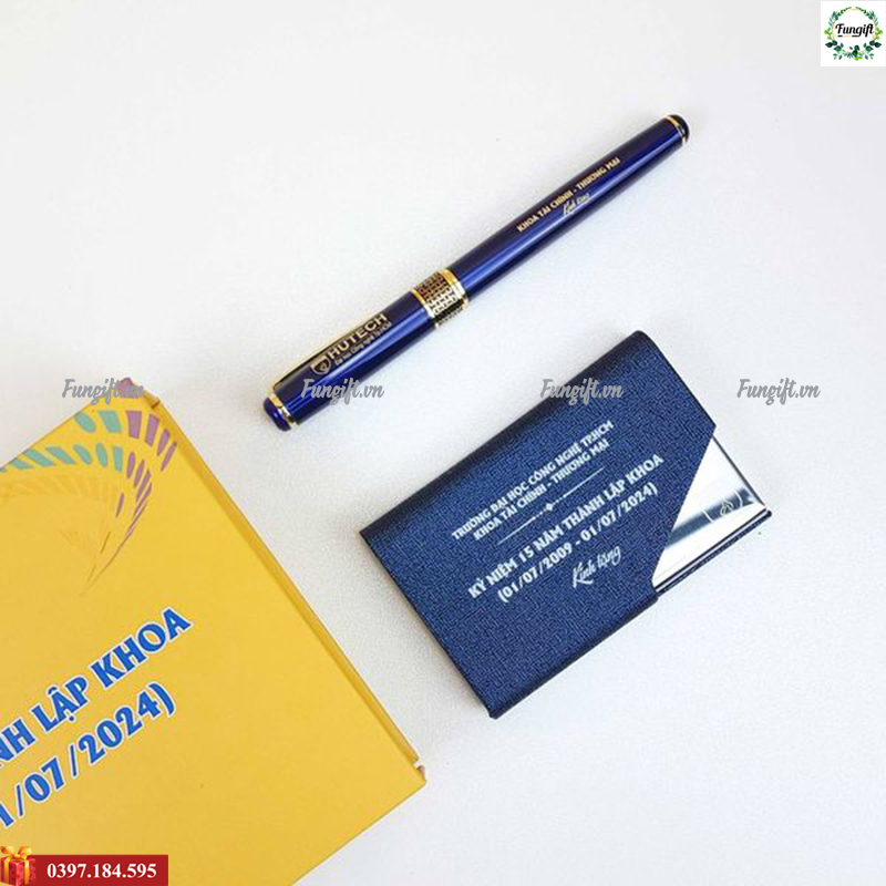 Quà tặng in logo công ty