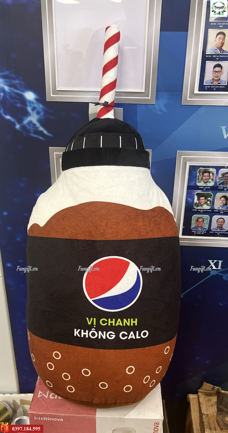 Chai nước pepsi nhồi bông in logo