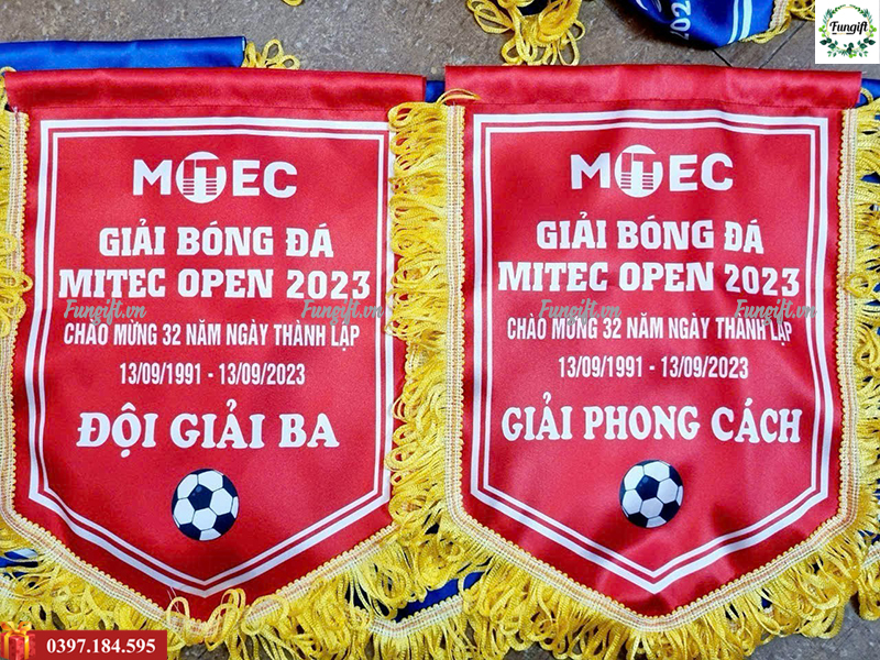 Cờ lưu niệm in theo yêu cầu