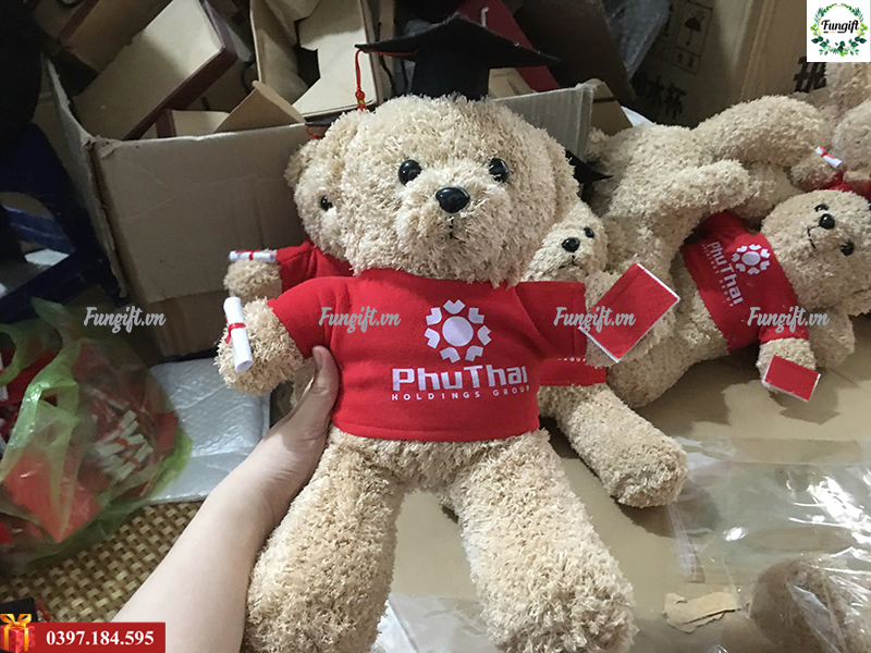 Gấu bông cử nhân