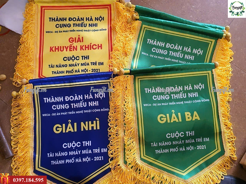 Giá in cờ lưu niệm tại Hà Nội